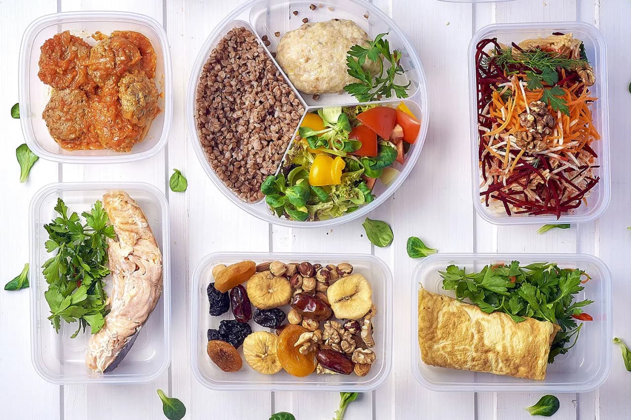 Te posiłki mają dokładnie 600 kcal - lista wartościowych dań i przekąsek