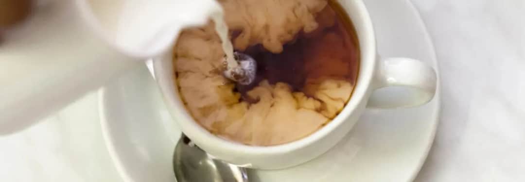 Czy kawa z mlekiem jest zdrowa: Fakty i zalecenia ekspertów od kawy