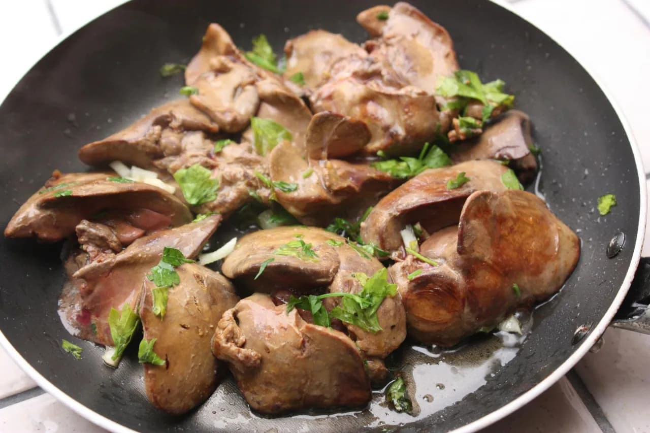 Czy wątróbka jest zdrowa na pewno? Poznaj fakty i mity o tym produkcie