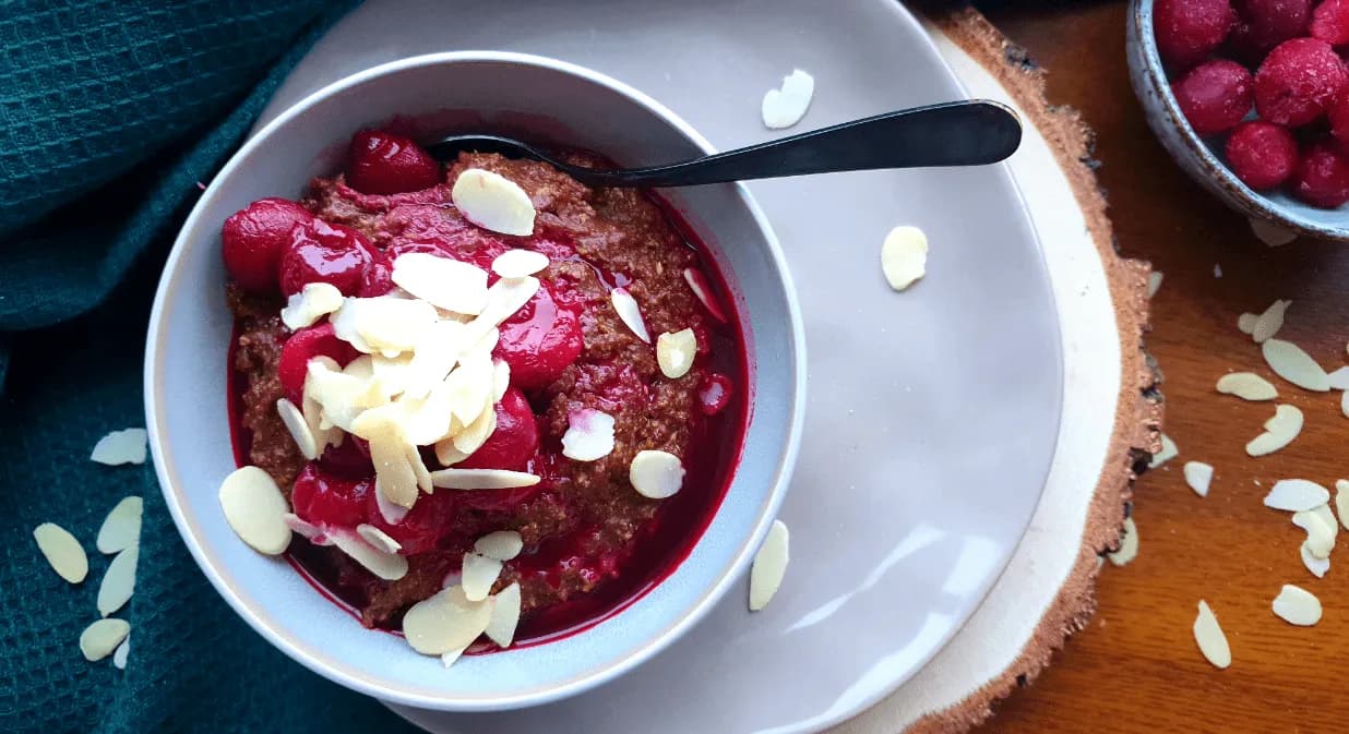 Jak zrobić domowy budyń na mleku owsianym - przepis krok po kroku