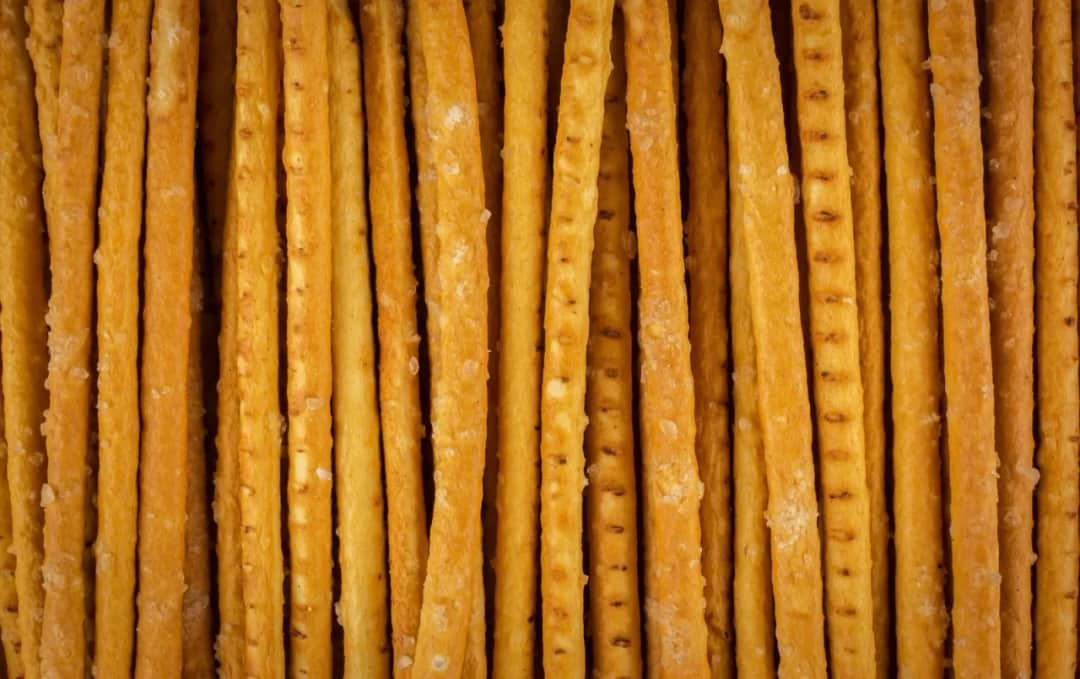 Wpływ paluszków na zdrowie - poznaj prawdę o tej popularnej przekąsce