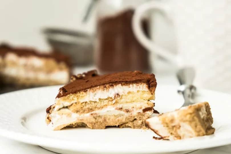 Przepis na białkowe tiramisu - zdrowy deser fit z wysoką zawartością białka